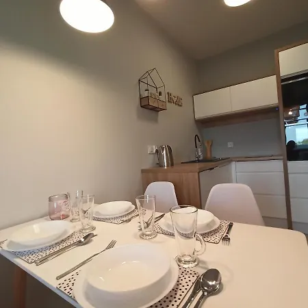 Apartamenty Wrzesnia شقة *