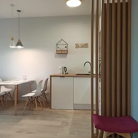 شقة Apartamenty Wrzesnia *