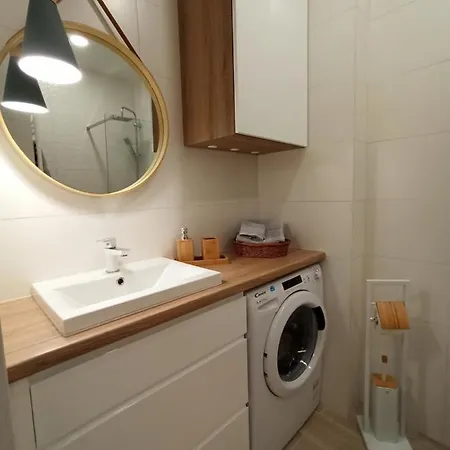 Apartamenty Wrzesnia شقة *